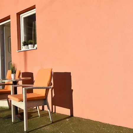 아파트 Atm 시베니크