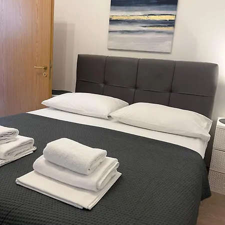 Atm Apartment *