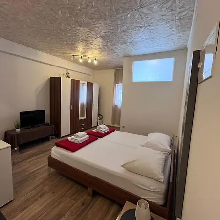 아파트 Atm 시베니크